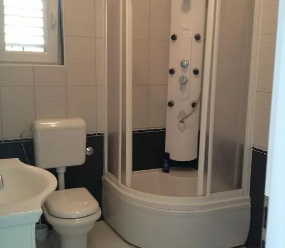 דירה Meri שיבניק